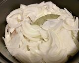 新玉ねぎと鶏胸肉の煮込み作り方3写真