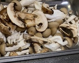 鮭のムニエル　レモンとキノコのソース和え作り方1写真