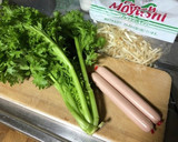 わさびなと魚肉ソーセージ和え☆作り方1写真