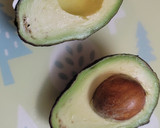 味噌がポイント☆アボカドのごま和え作り方1写真