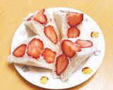 オイコスいちご使用♡ダブルいちごサンド♡作り方12写真