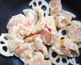 塩麹鶏むね肉とレンコンの甘辛炒め作り方3写真