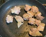 パン粉でカリカリ！　鶏もも肉のチーズ焼き作り方3写真