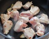 簡単♪鶏むね肉と豆苗のにんにく炒め作り方4写真