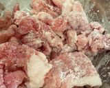 豚こま肉と新玉の甘辛ペッパー炒め*+作り方2写真