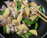 豚バラとたけのこのめんつゆバター炒め作り方3写真