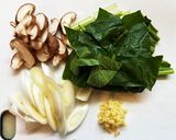 鶏ひき肉の卵とじうどん作り方1写真
