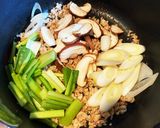 鶏ひき肉の卵とじうどん作り方2写真