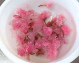 桜の花の塩漬けとグリンピースのごはん作り方4写真