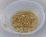 ゆでぼし大根とこんにゃくのきんぴら炒め作り方1写真