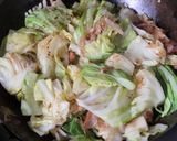 シンプル醤油味♪レンジキャベツ筍の炒め物作り方4写真
