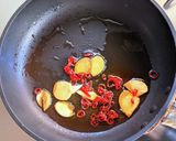 コシアブラとカニカマのペペロンチーノ作り方5写真