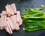 簡単！スパムの青椒肉絲作り方1写真