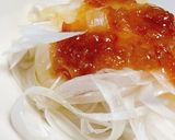 簡単！さっぱり！新玉ねぎの梅ドレッシング作り方3写真