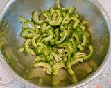 暑くなったら！ゴーヤチャンプル作り方1写真