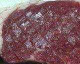 ステーキ肉の簡単下処理！筋切り技♪作り方2写真