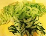 鶏胸肉とセロリのサラダ作り方1写真