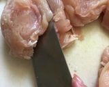 鶏ムネ味噌ヨーグルト　チーズキノコソース作り方1写真