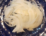 新玉ねぎとトマトの和風サラダ作り方1写真