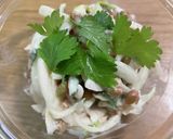 ナンプラーで味付けする、納豆サラダ作り方4写真