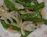 絹さやと新玉ねぎのエビ炒め作り方7写真