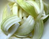 お手頃満足♪玉ねぎと薄揚げ・豆腐の卵丼作り方1写真