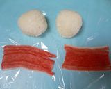 キャラ弁に♪サクランボ兄弟のおにぎり♪作り方1写真