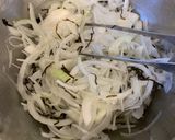 新玉ねぎ、塩昆布、胡麻油、レモンのサラダ作り方3写真