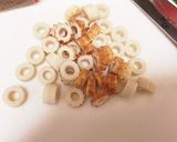 簡単！こんにゃくとちくわのピリ辛煮！作り方1写真