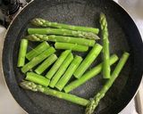 ホヤとアスパラのペペロンチーノ作り方1写真