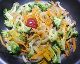 お弁当！野菜炒め☆カレーブルスト風味作り方3写真