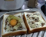 とろ〜りチーズのガパオトースト作り方4写真