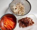 生きくらげ入り生姜風味のきんぴらごぼう作り方1写真