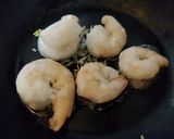 キャベツと海老のスタミナうどん作り方2写真