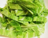 春キャベツと魚介のペペロンチーノ作り方1写真