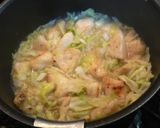 鶏むね肉とキャベツで！塩味親子丼♪作り方5写真