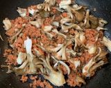 簡単☆鮭と舞茸のチーズクリーム生パスタ作り方1写真
