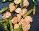簡単!鶏ささみとアスパラのバタポン炒め作り方5写真