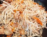 もやしと豚肉のナンプラー炒め作り方3写真