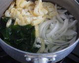 5分で味噌汁！新玉ねぎとワカメの味噌汁♪作り方3写真