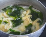 5分で味噌汁！新玉ねぎとワカメの味噌汁♪作り方4写真