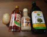 市販のごましゃぶ＋新玉葱＝ドレッシング　作り方1写真