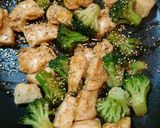 簡単！お肉柔らか♪鶏胸肉のオイマヨ炒め作り方4写真