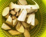 新♡豚肉の肉じゃが作り方1写真
