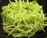 野菜摂取におすすめ　セロリのきんぴら作り方2写真