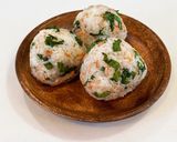 ごま油香る☆おにぎり(鮭・大葉)作り方3写真