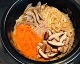 炊飯器にお任せ●ひき肉の五目炊き込みご飯作り方3写真