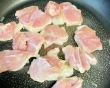 鶏と薄切りじゃが芋のバター醤油炒め作り方2写真