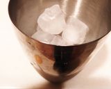 泡盛と豆乳、カシスのふんわりカクテル作り方1写真