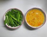ふんわり卵の簡単☆ニラたまスープ作り方1写真